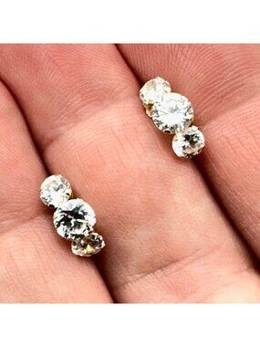 14K Yellow Gold Womens Earrings Cubic Zirconia Studs Pierced